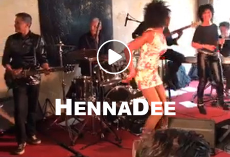 Rollo Walian:guitar with HennaDee