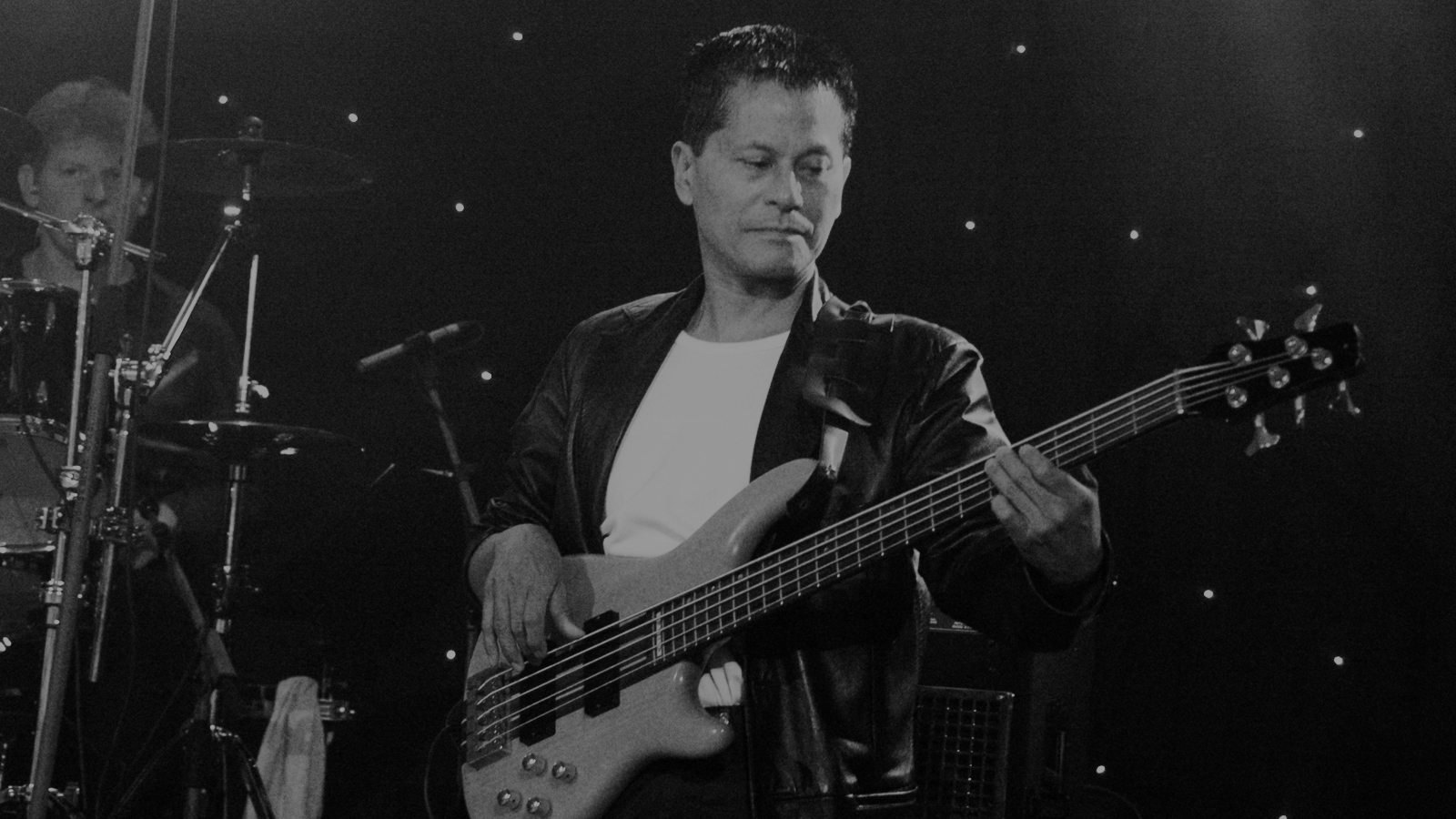 Rollo Walian - bass